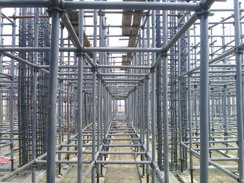 辅料租赁中心轮扣式脚手架改制使用获好评