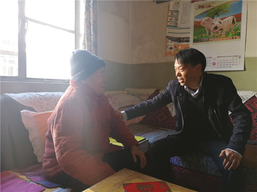 新春慰问情意浓 真情慰问暖人心—公司春节前走访慰问离退休干部及干部遗属