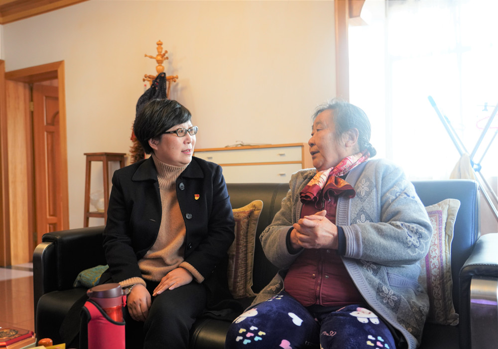 【公司要闻】李志琤走访慰问公司退休职工