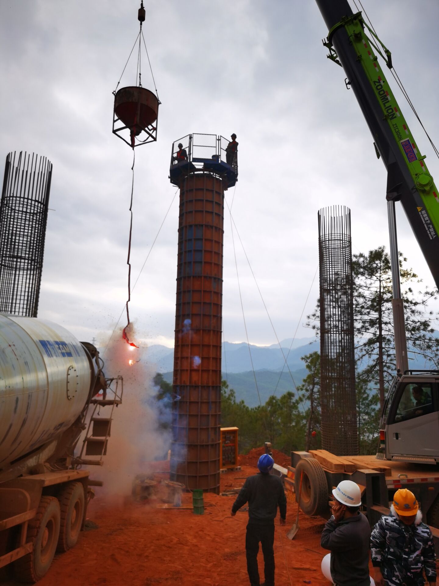 【大干春季】云兰项目首颗墩柱成功浇筑