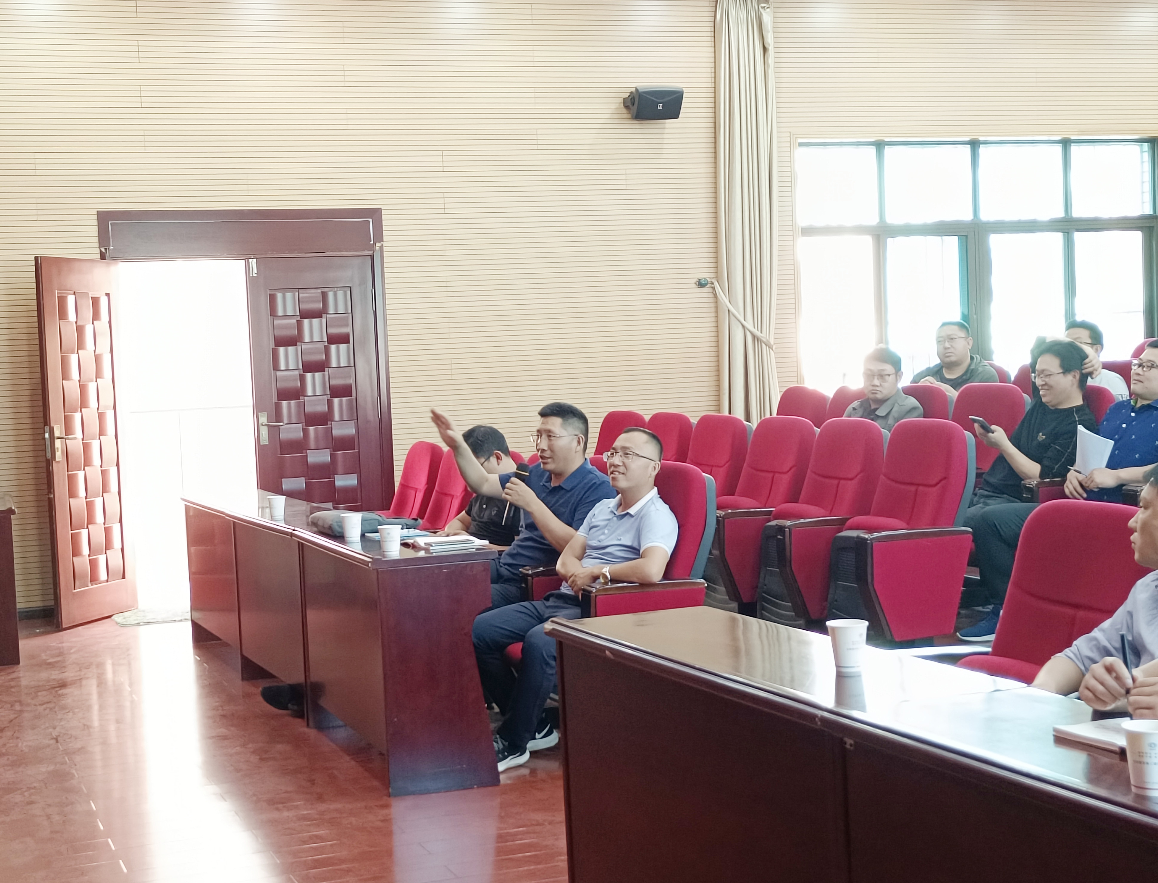 【公司动态】公司组织开展公路工程现浇箱梁施工及质检、试验资料培训