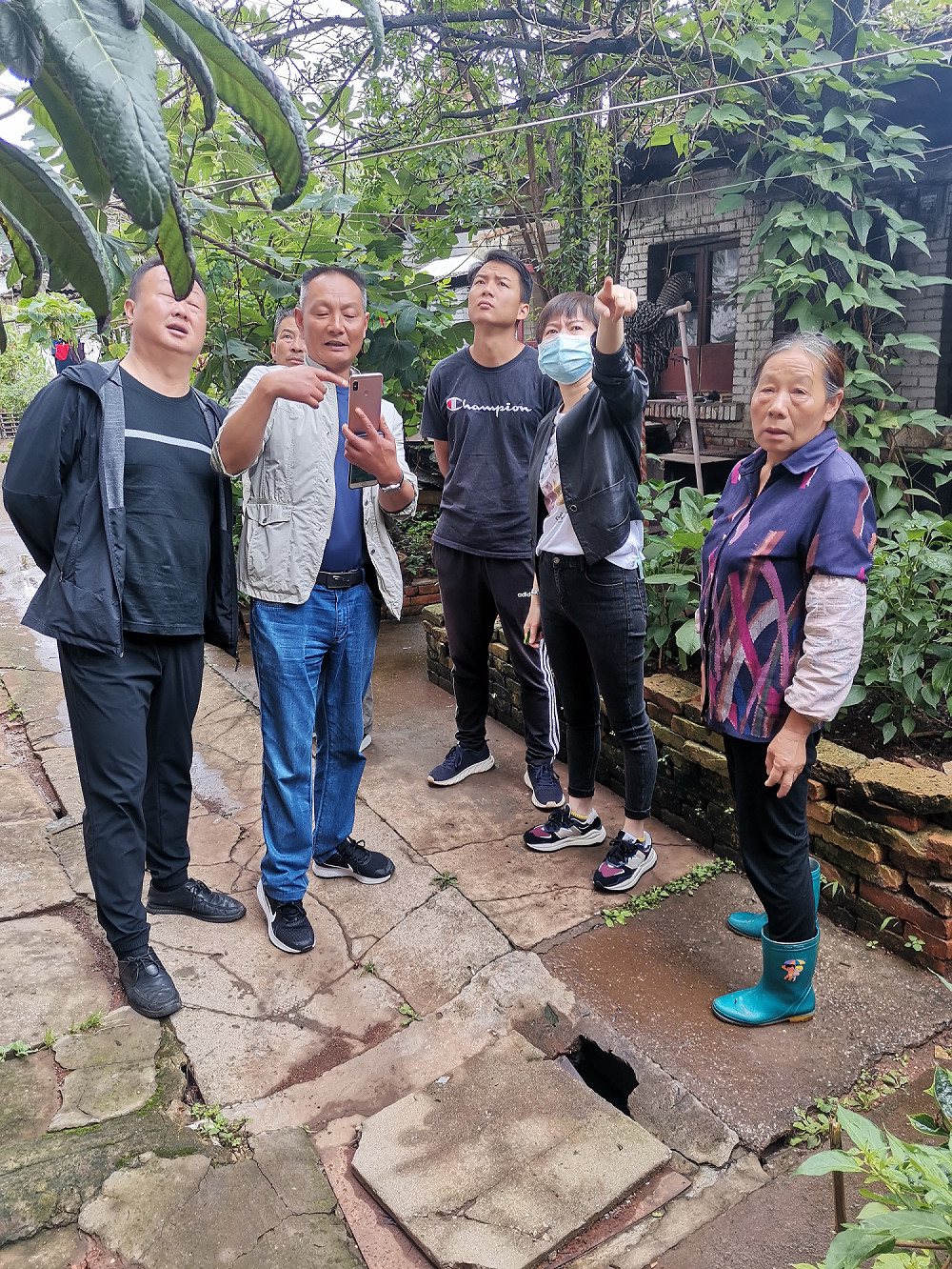 【我为群众办实事】公司领导到蓝龙潭片区进行安全检查