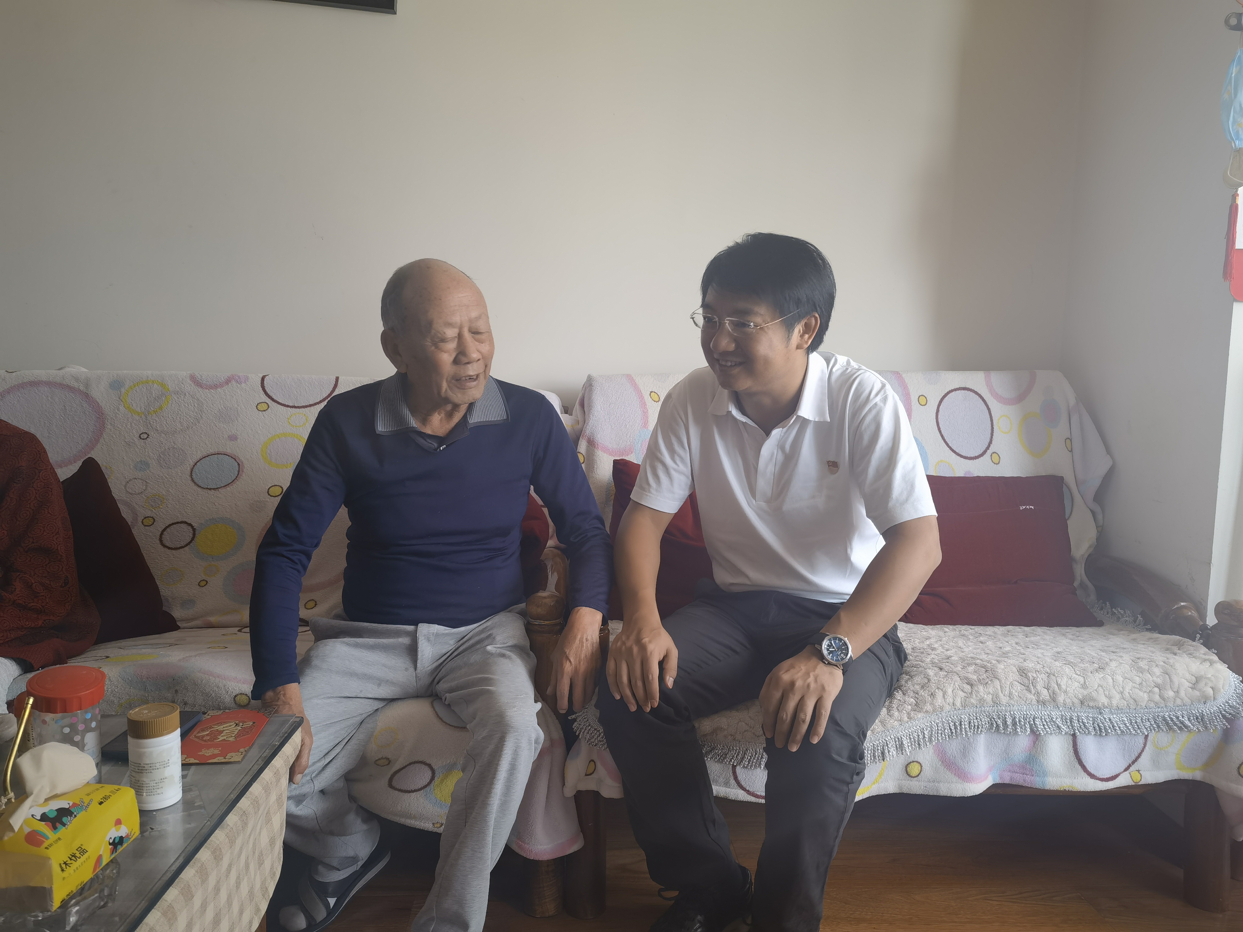 【我为群众办实事】公司领导带队慰问离退休干部及干部遗属