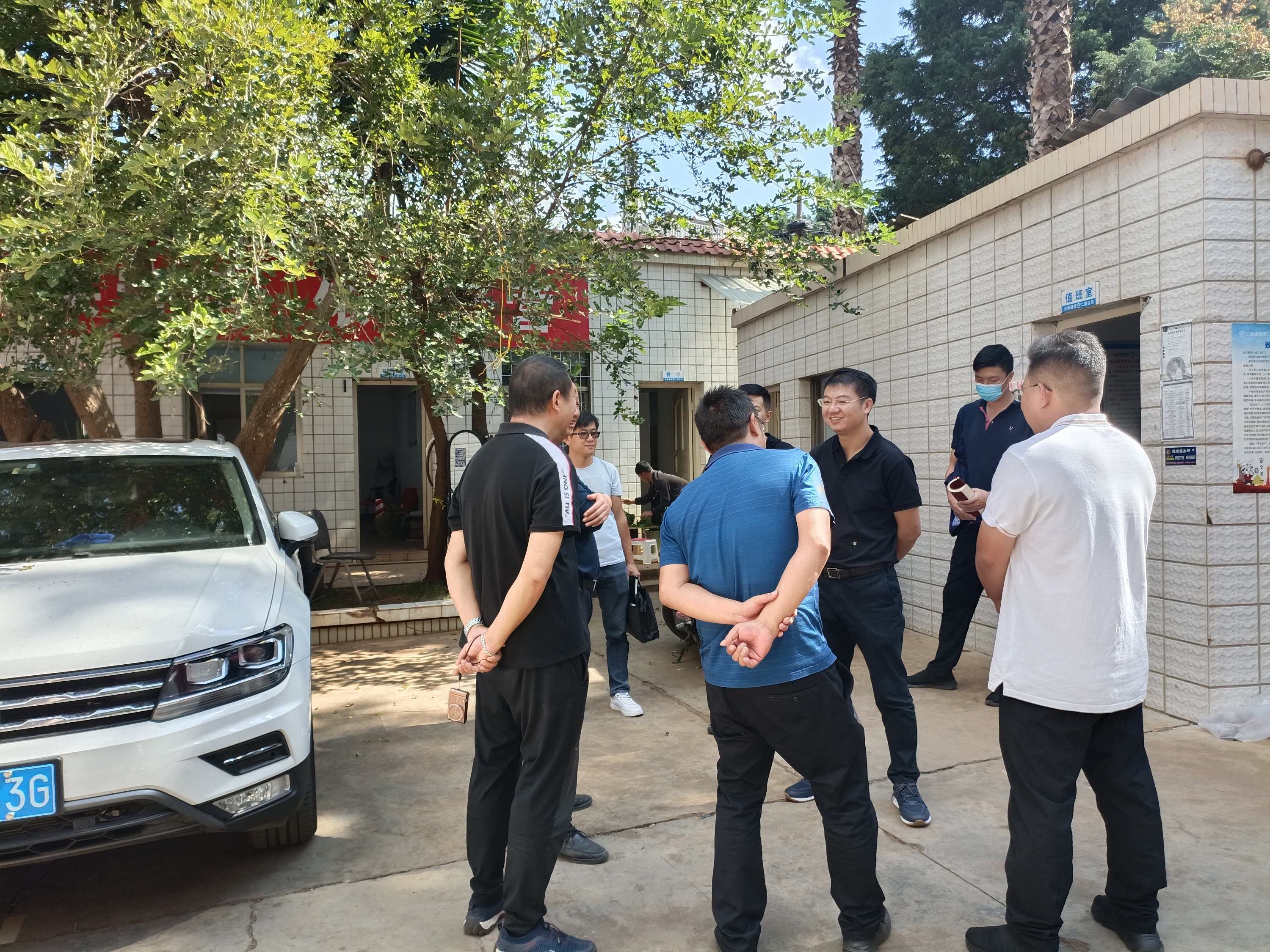 【我为群众办实事】万向遵一行对公司周边生活区、库区开展消防检查