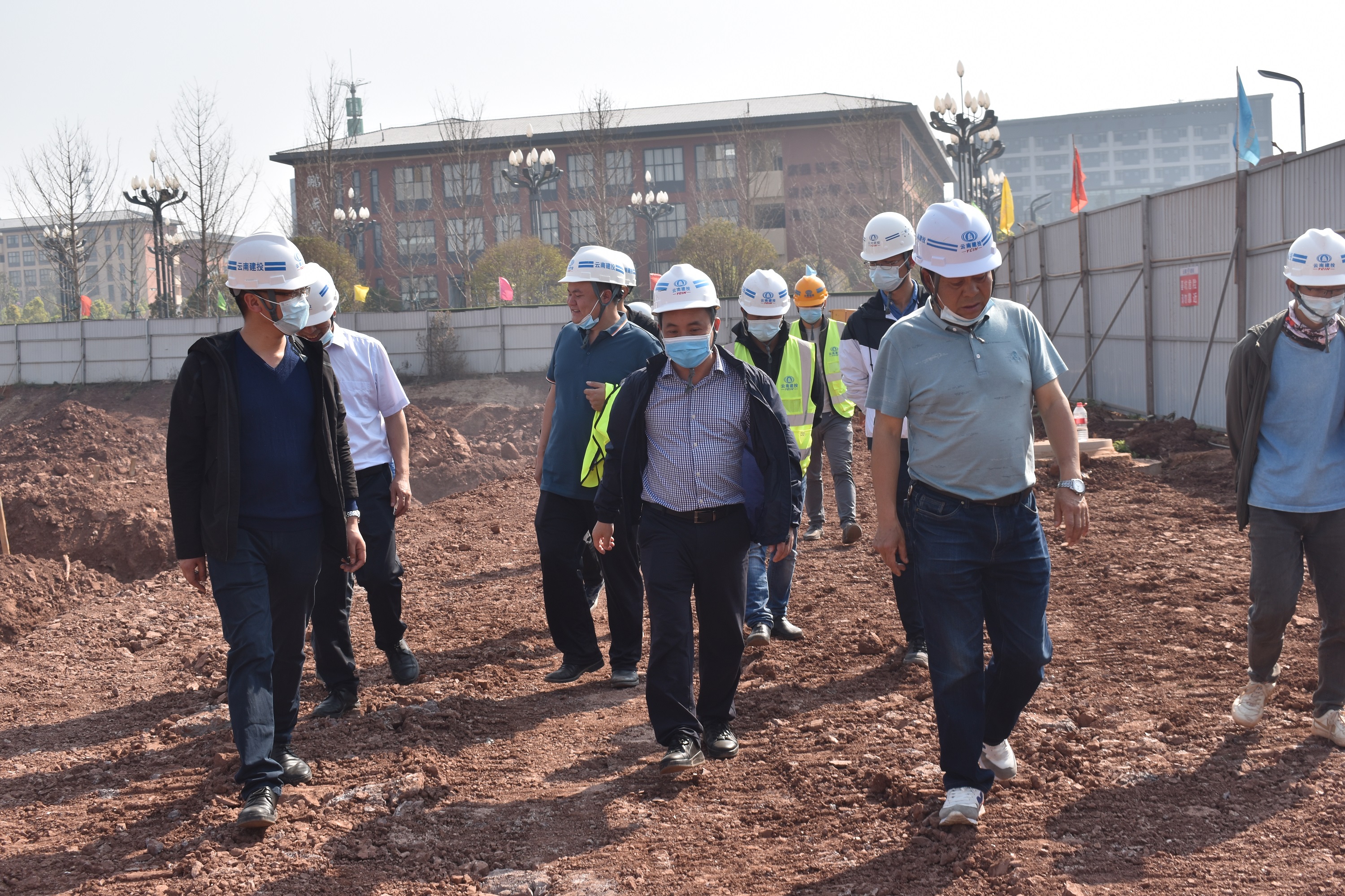 【我为群众办实事】公司领导到云南财经大学安宁校区“新四栋”项目检查指导工作