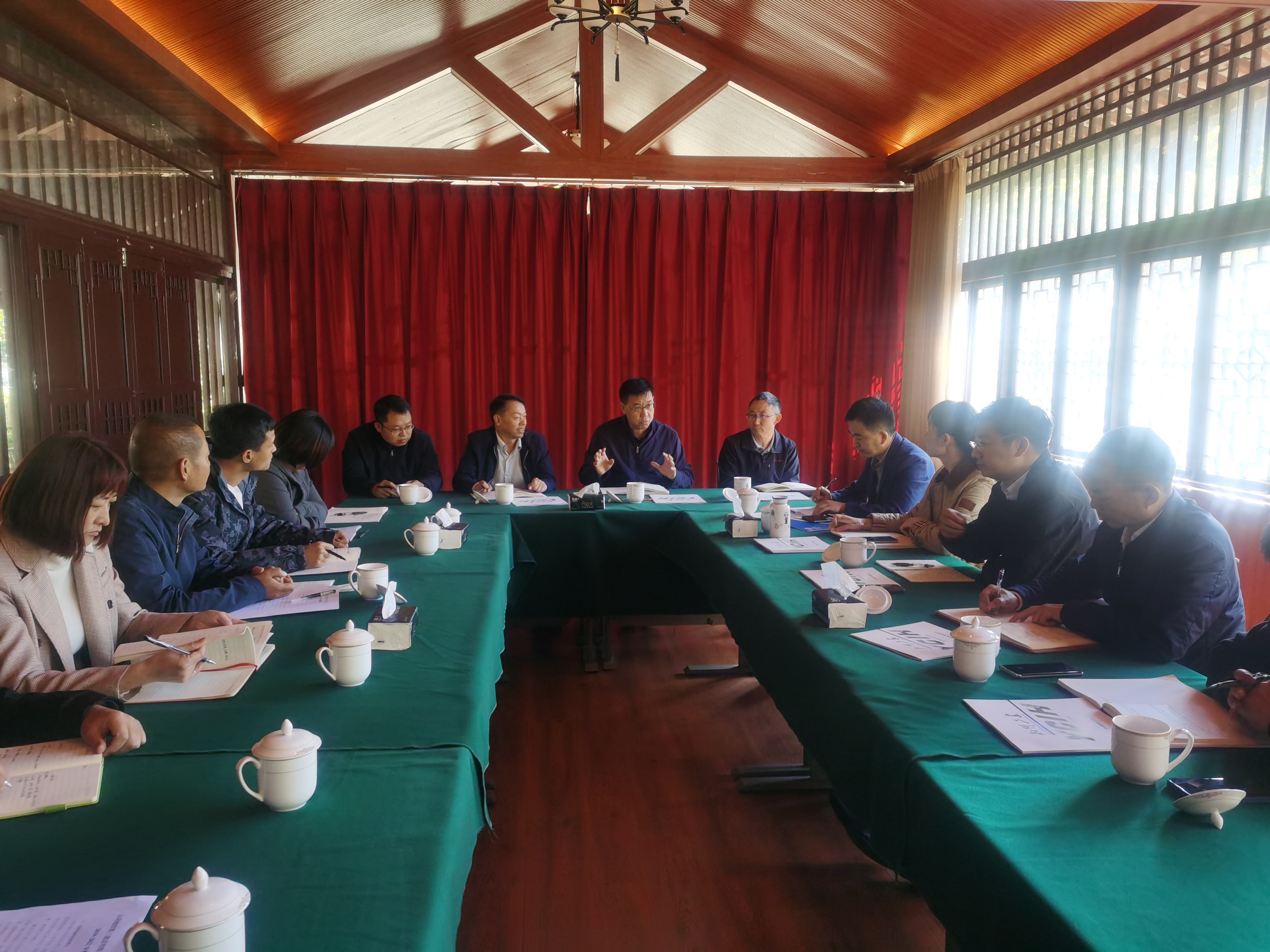 陈文双调研二公司绿化分公司