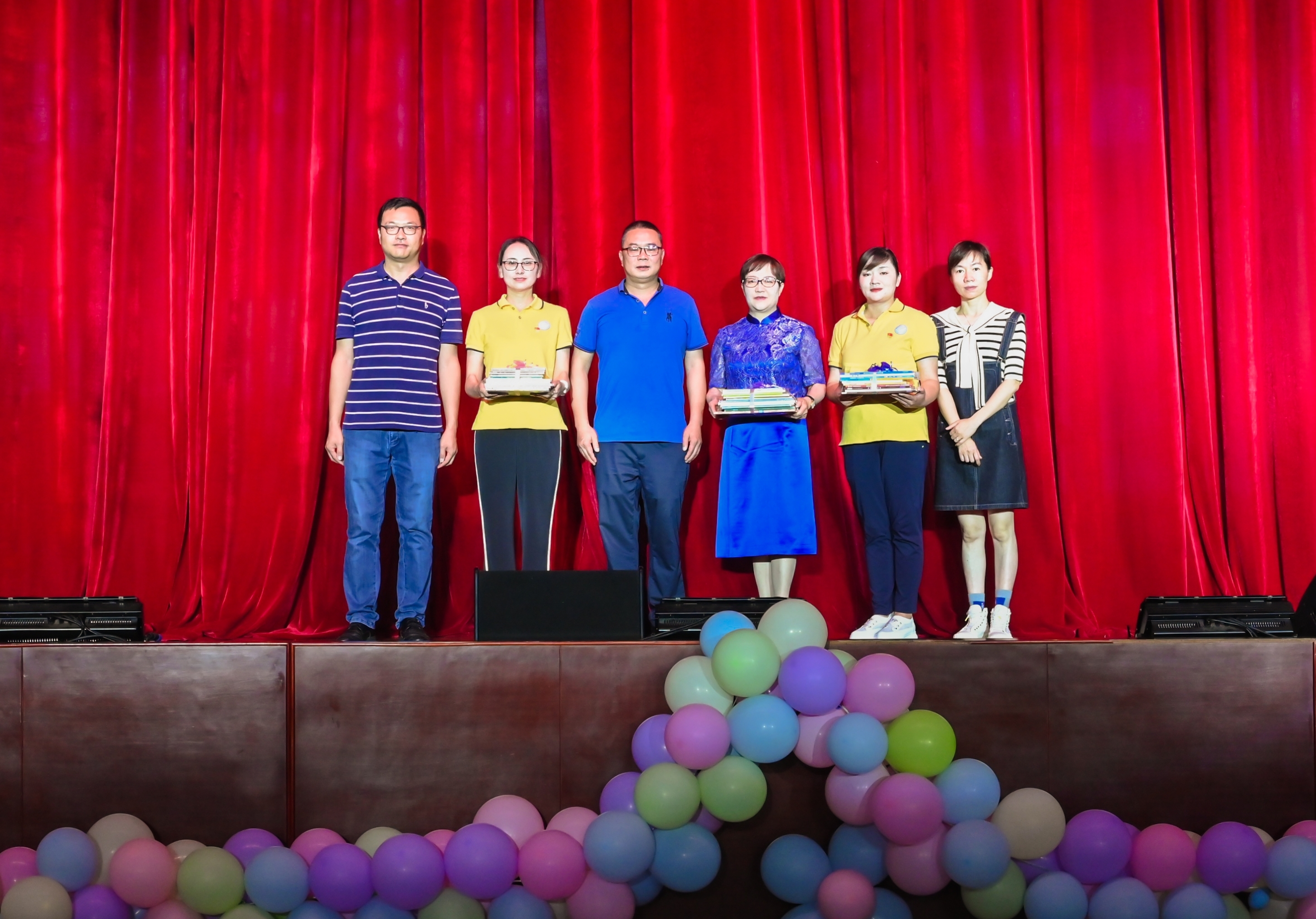 书送希望?悦读成长 ——公司为茨坝幼儿园捐赠图书