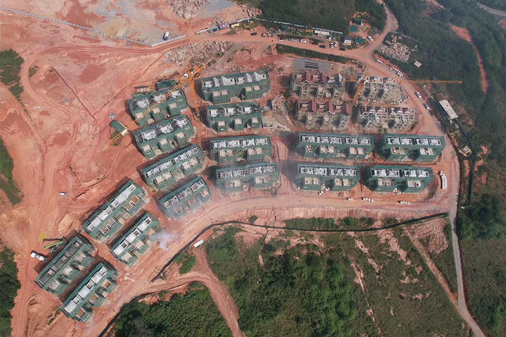 【项目动态】勐巴拉普洱茶小镇璟龙院建设项目别墅区顺利封顶