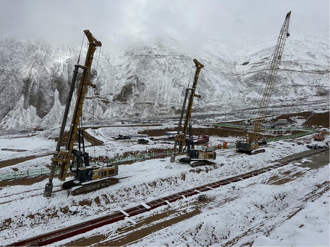 【项目动态】西藏翔龙矿业选厂工业场地工程一标段土建工程首颗桩基浇筑成功